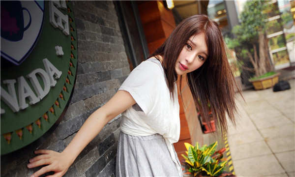资兴想找一个女性生孩子给报酬-｛找个女人生孩子多少钱｝